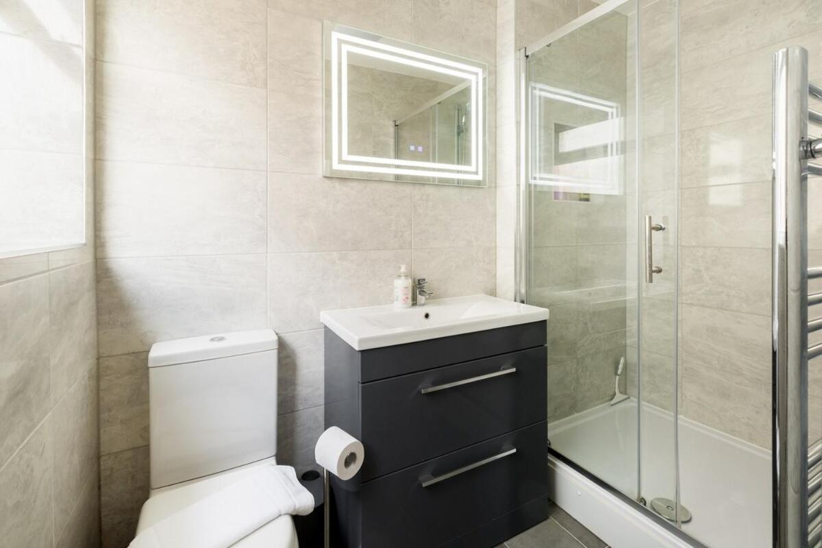 1-Bedroom Apartment In Leamington Spa With Free Parking Exterior foto